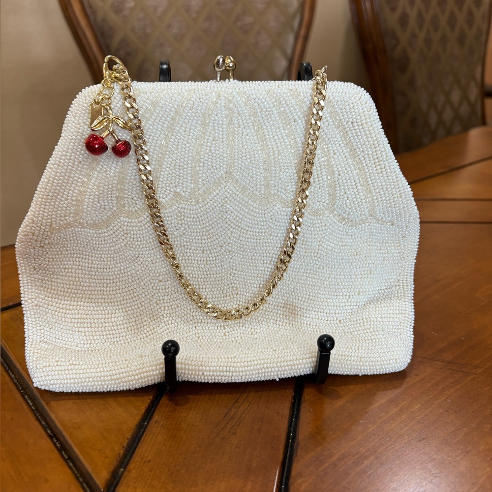 1950-1960 Elegant White Beaded Clutch made in Japan.